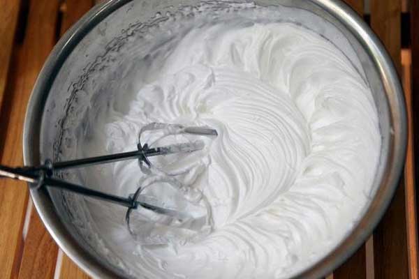 Cách làm kem tươi cho bánh gato